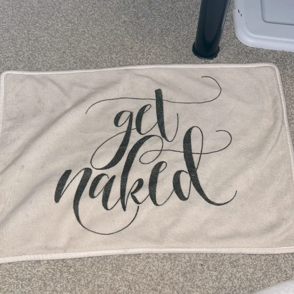 bathroom floor mat